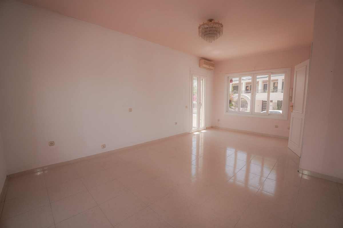 Huis te koop in Nueva Andalucía | 4 slaapkamers H5426422