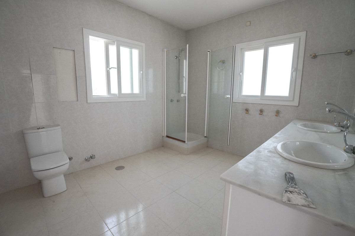 Huis te koop in Nueva Andalucía | 4 slaapkamers H5426422