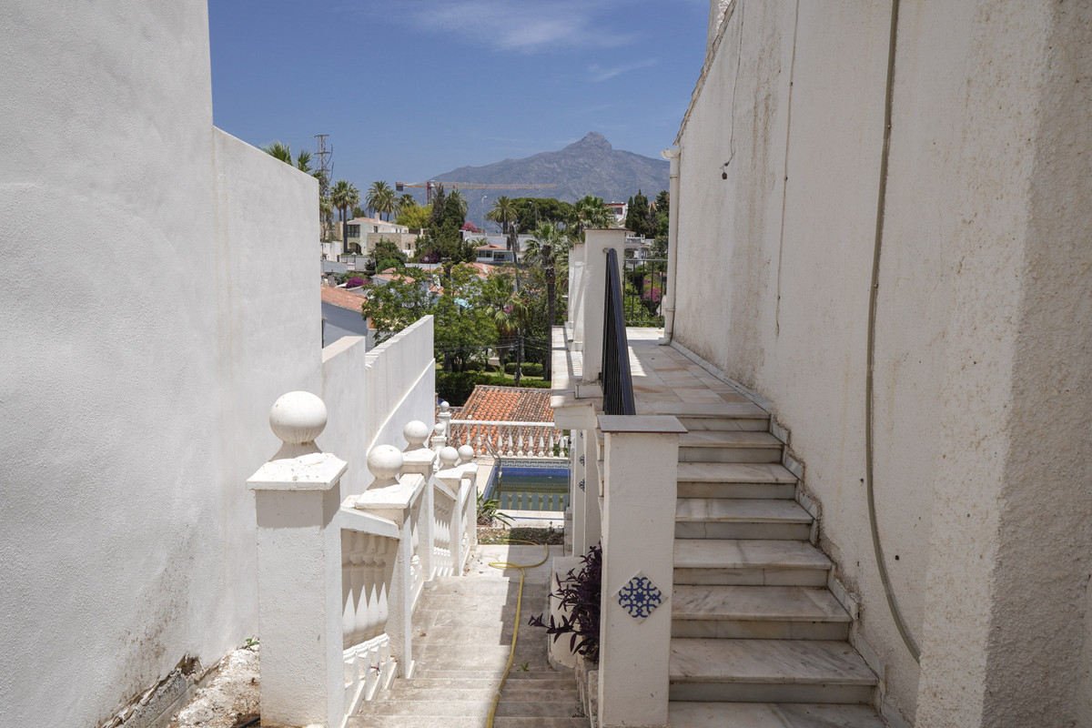 Huis te koop in Nueva Andalucía | 4 slaapkamers H5426422