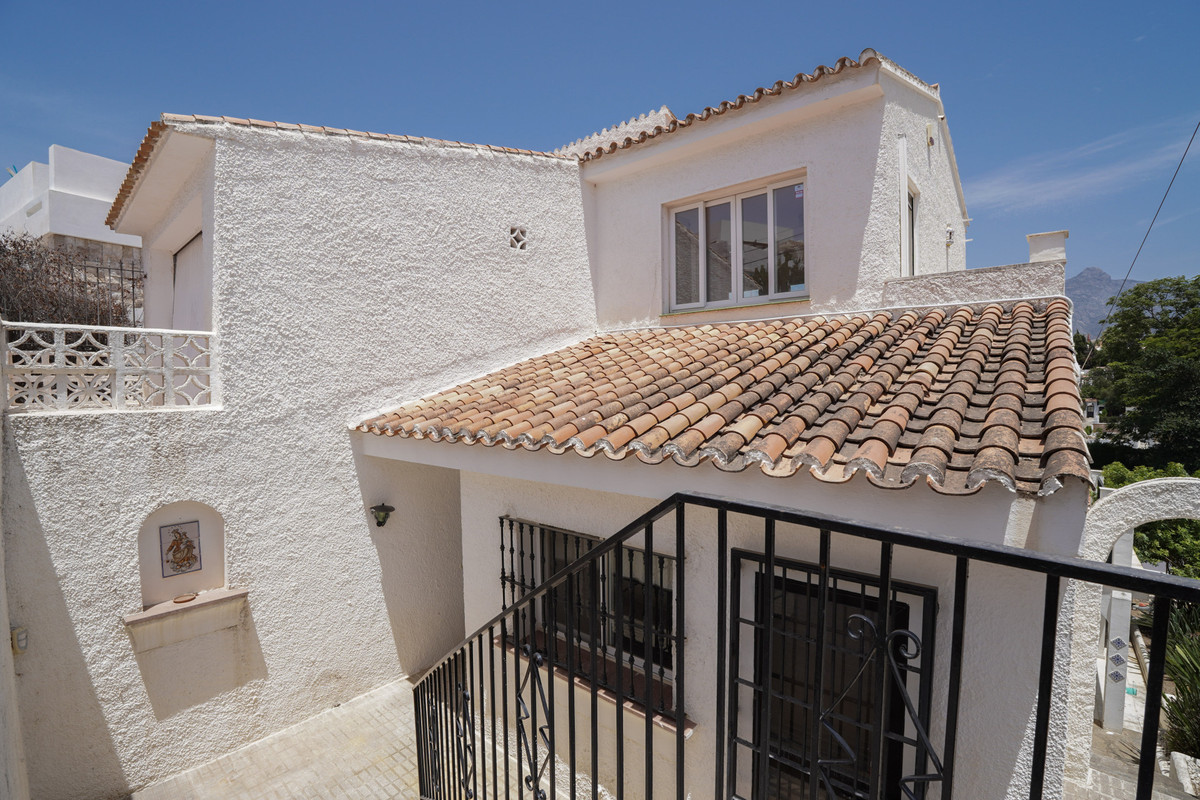 Huis te koop in Nueva Andalucía | 4 slaapkamers H5426422