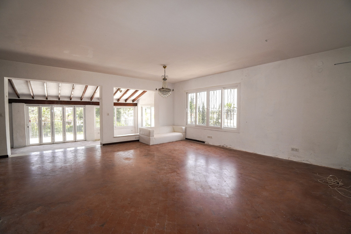 Huis te koop in Nueva Andalucía | 4 slaapkamers H5426422