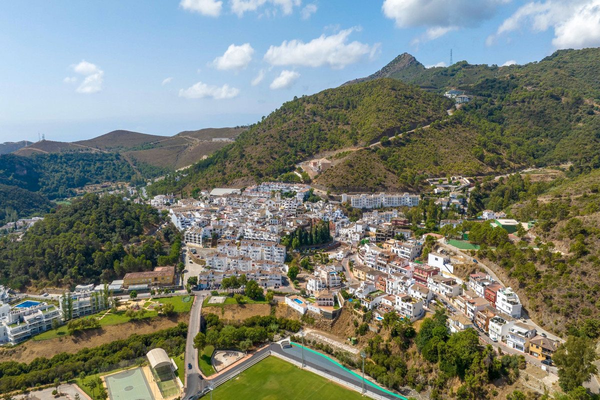 Huis te koop in Nueva Andalucía | 4 slaapkamers H5426422