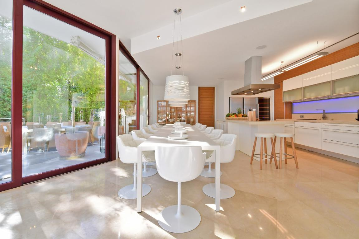 Huis te koop in Nueva Andalucía | 7 slaapkamers H5428045