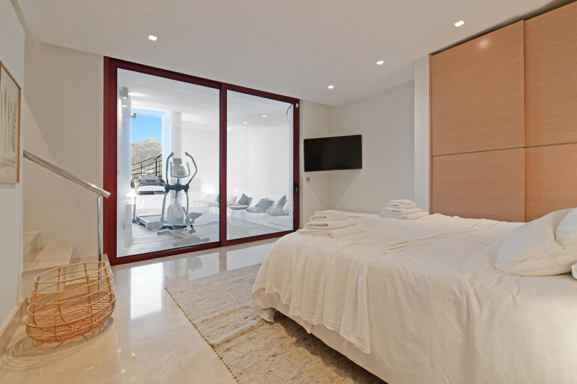 Huis te koop in Nueva Andalucía | 7 slaapkamers H5428045