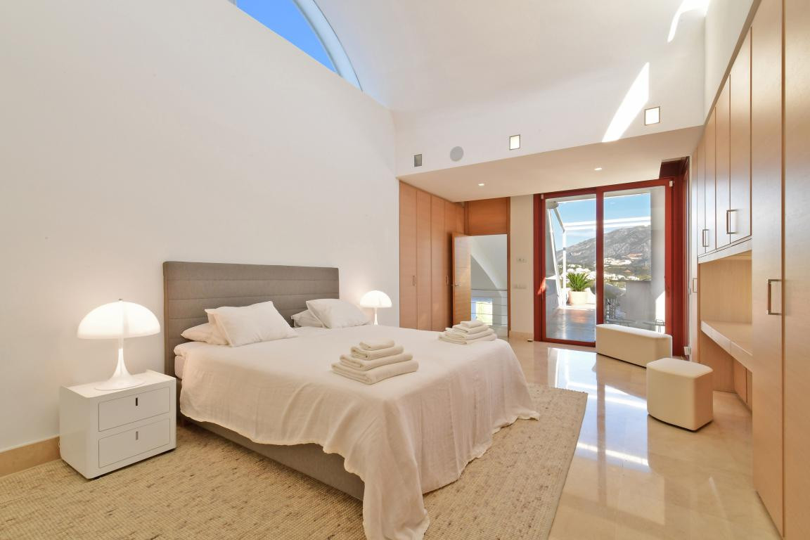 Huis te koop in Nueva Andalucía | 7 slaapkamers H5428045