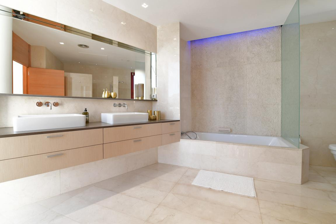 Huis te koop in Nueva Andalucía | 7 slaapkamers H5428045