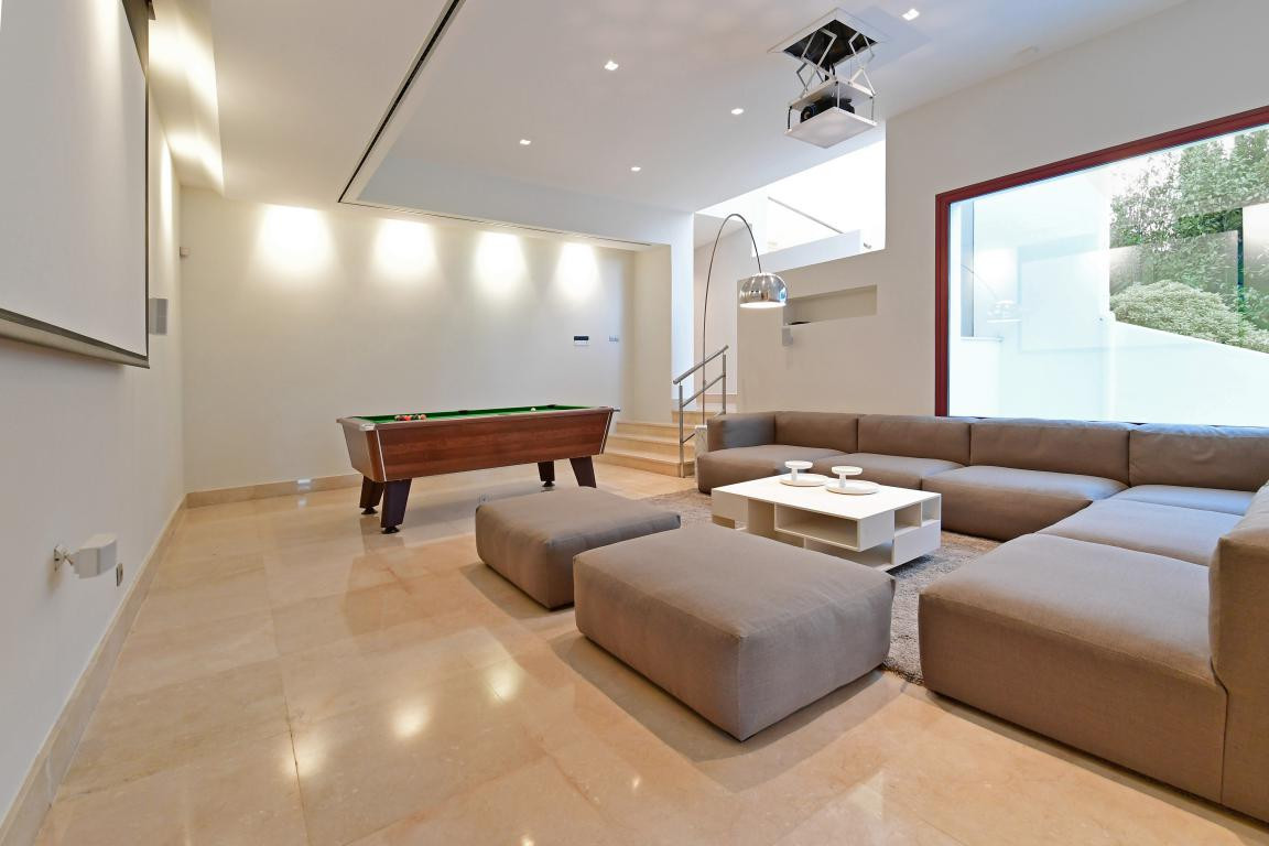 Huis te koop in Nueva Andalucía | 7 slaapkamers H5428045