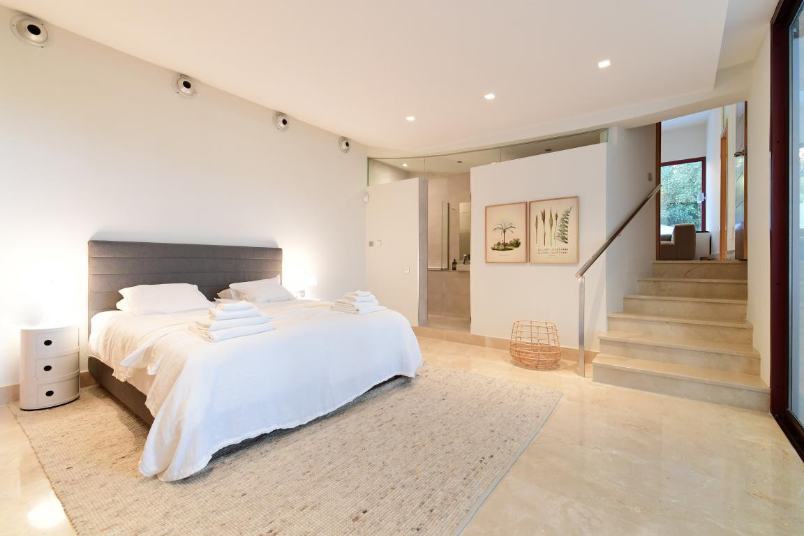 Huis te koop in Nueva Andalucía | 7 slaapkamers H5428045