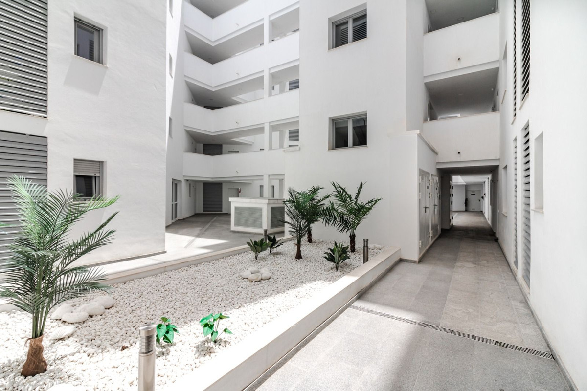 Appartement te koop in Nueva Andalucía | 2 slaapkamers H5429431