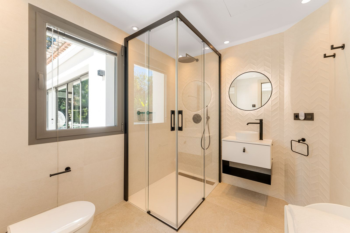 Huis te koop in Nueva Andalucía | 5 slaapkamers H5429473