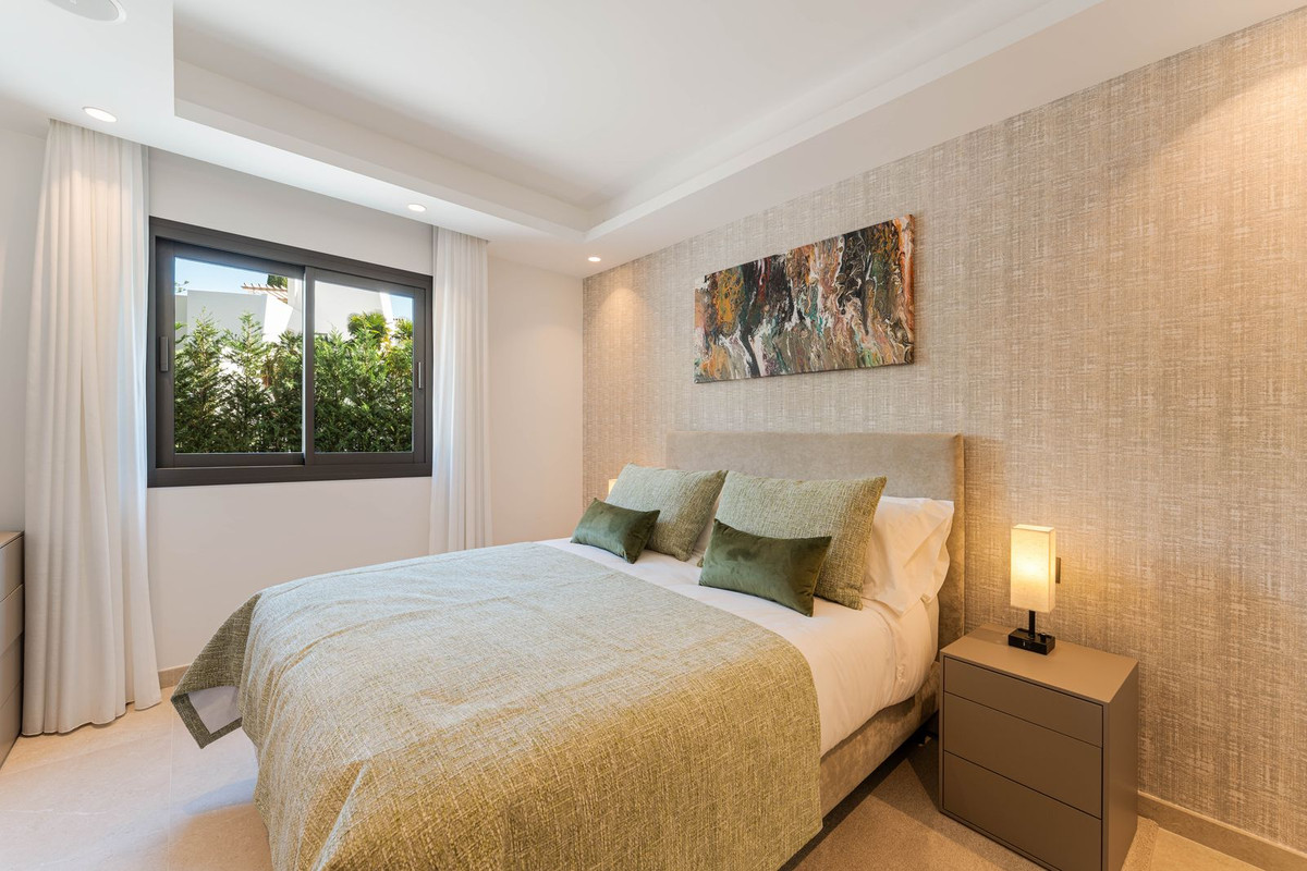 Huis te koop in Nueva Andalucía | 5 slaapkamers H5429473
