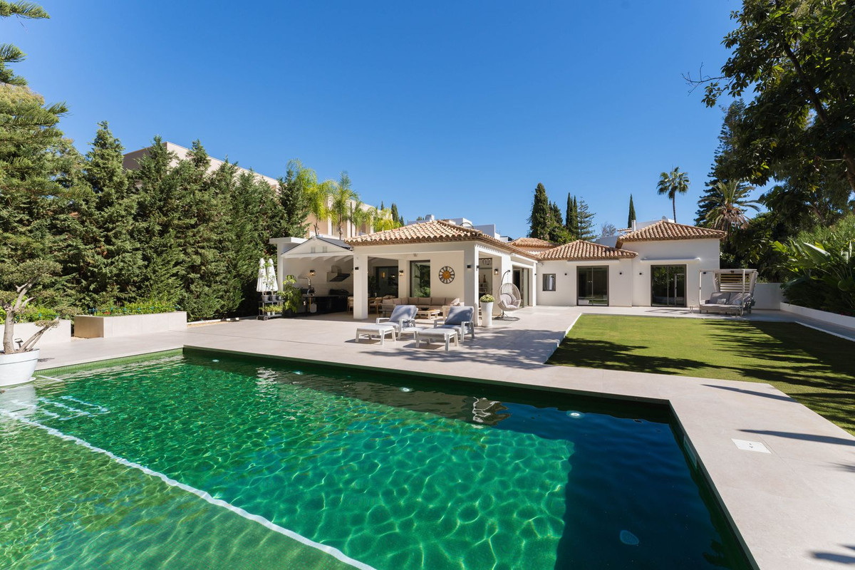 Huis te koop in Nueva Andalucía | 5 slaapkamers H5429473
