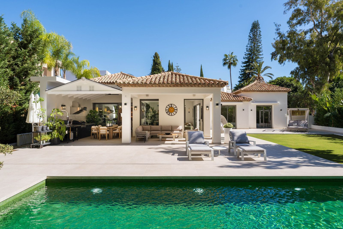 Huis te koop in Nueva Andalucía | 5 slaapkamers H5429473