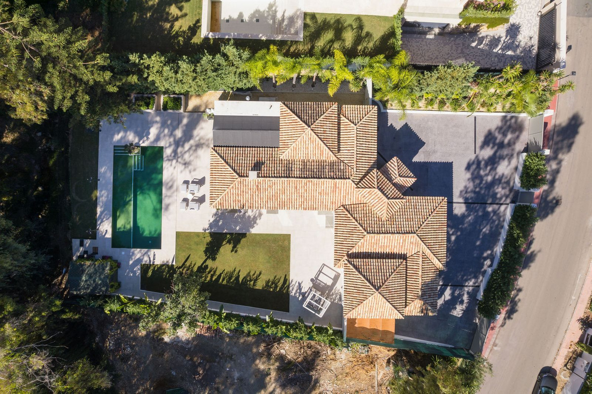Huis te koop in Nueva Andalucía | 5 slaapkamers H5429473