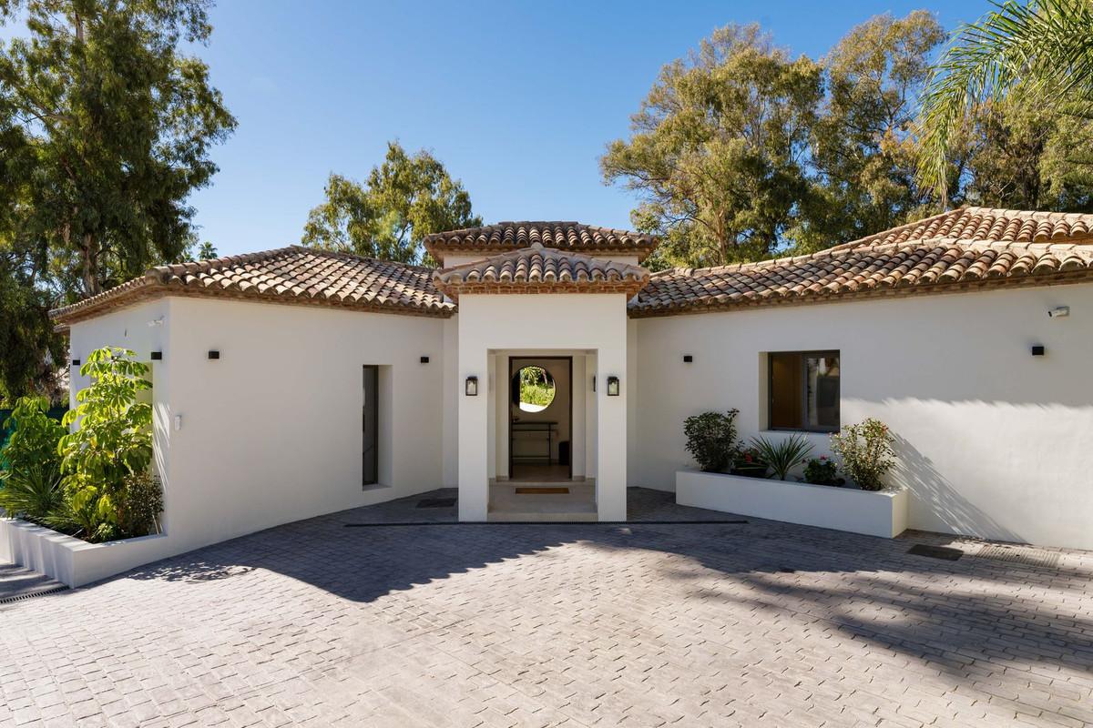 Huis te koop in Nueva Andalucía | 5 slaapkamers H5429473
