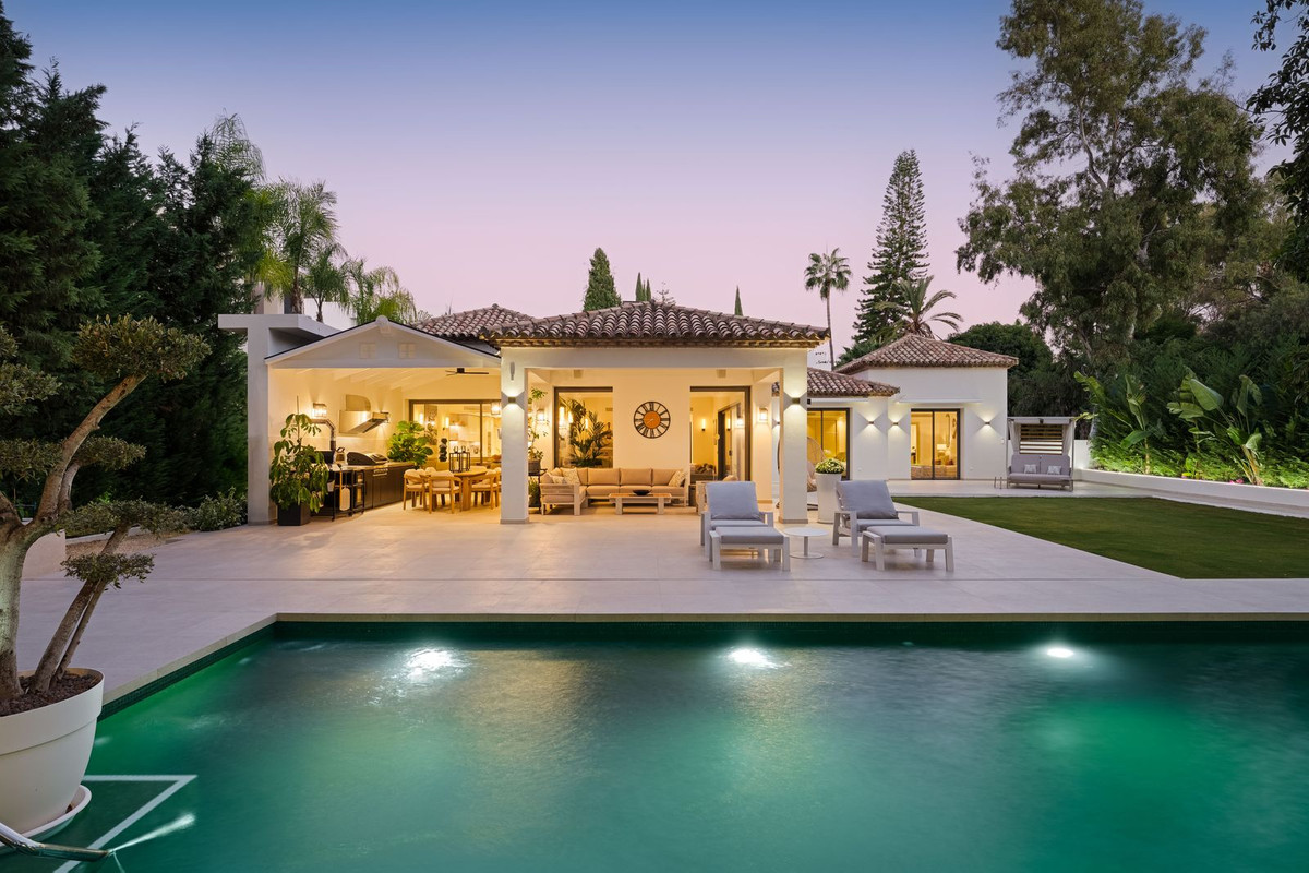 Huis te koop in Nueva Andalucía | 5 slaapkamers H5429473
