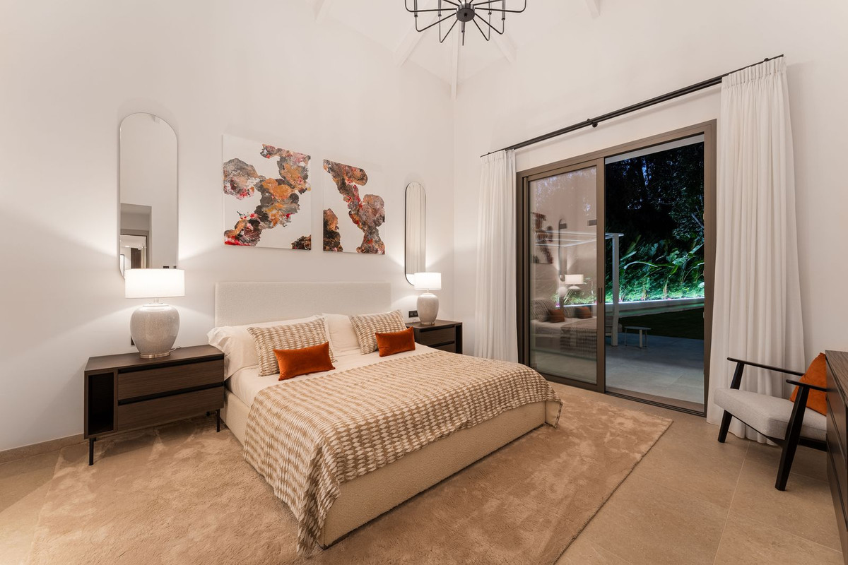Huis te koop in Nueva Andalucía | 5 slaapkamers H5429473