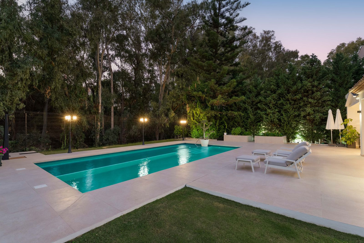 Huis te koop in Nueva Andalucía | 5 slaapkamers H5429473