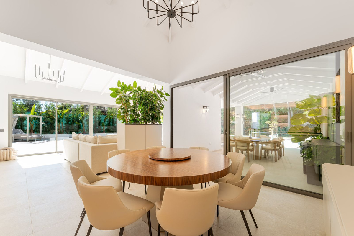 Huis te koop in Nueva Andalucía | 5 slaapkamers H5429473