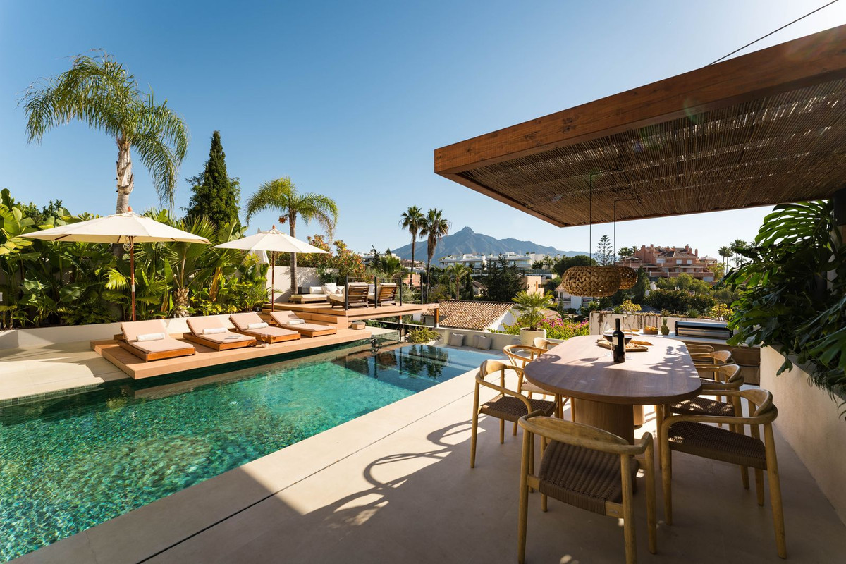 Huis te koop in Nueva Andalucía | 5 slaapkamers H5430487