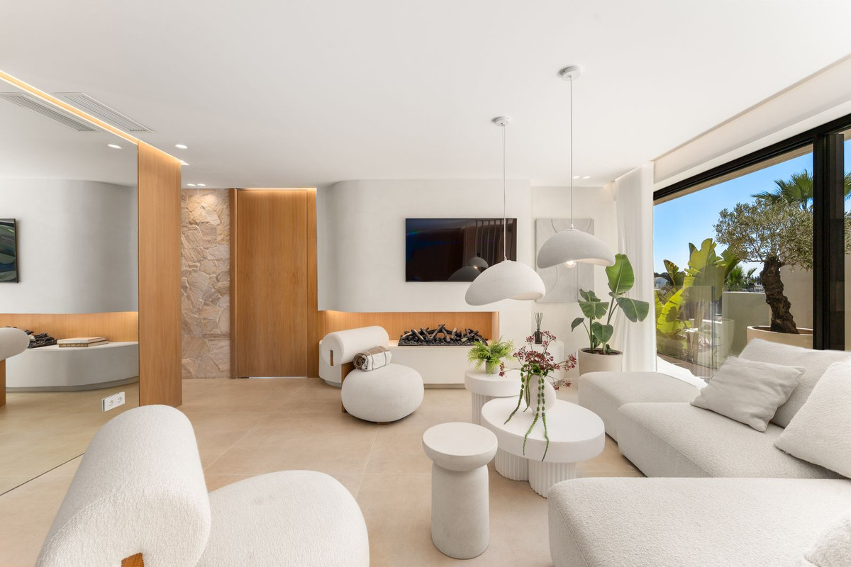 Huis te koop in Nueva Andalucía | 5 slaapkamers H5430487