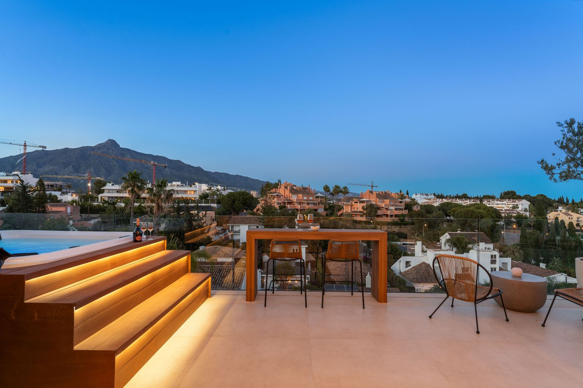 Huis te koop in Nueva Andalucía | 5 slaapkamers H5430487