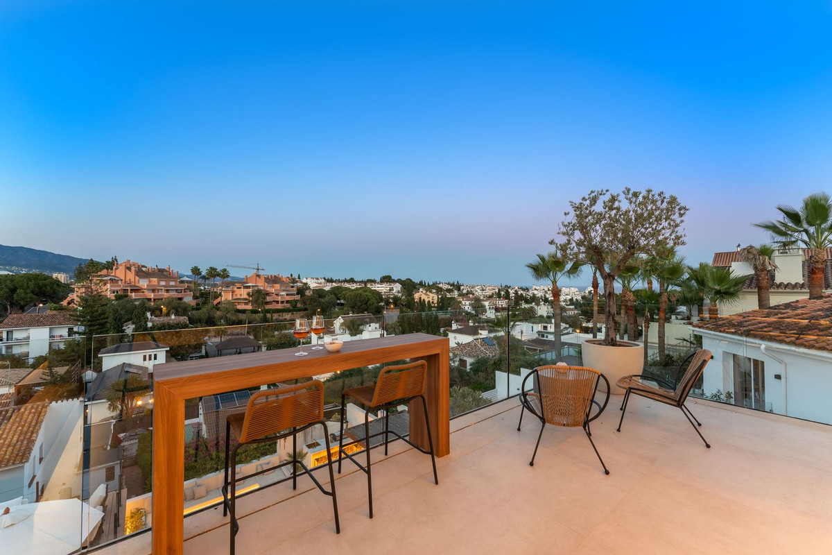 Huis te koop in Nueva Andalucía | 5 slaapkamers H5430487