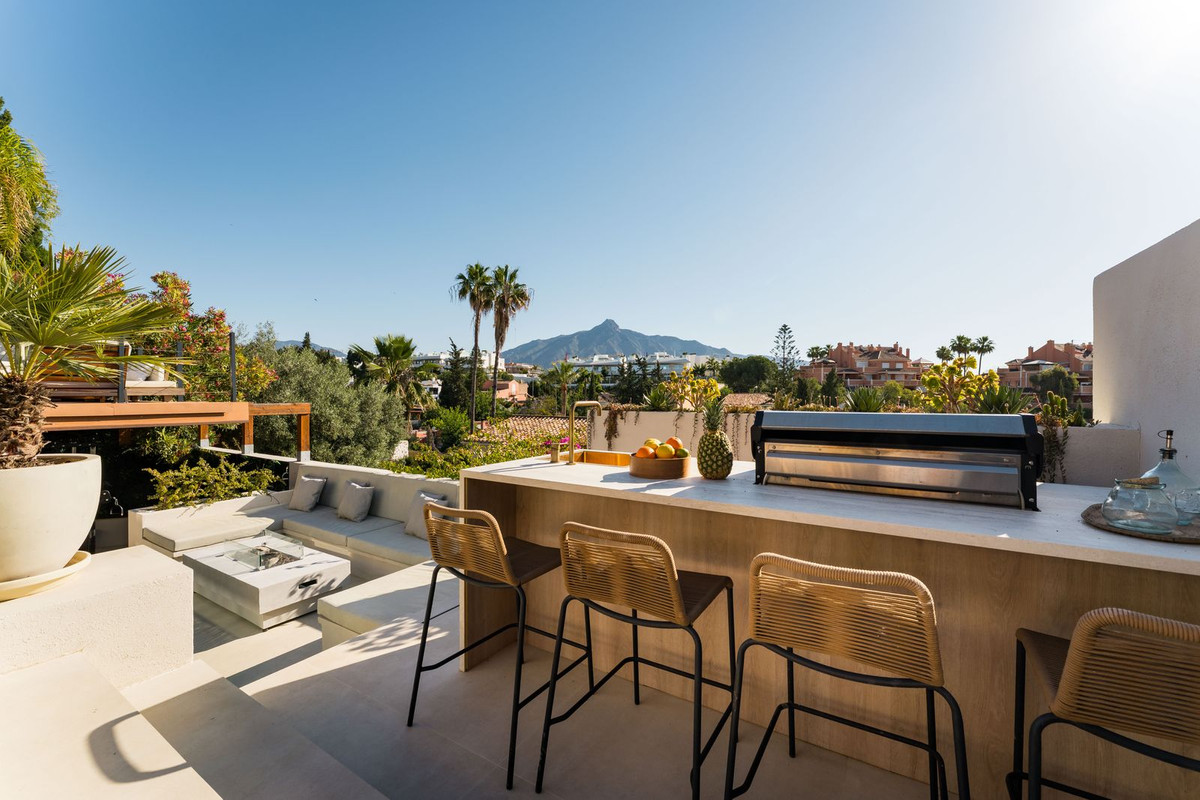 Huis te koop in Nueva Andalucía | 5 slaapkamers H5430487