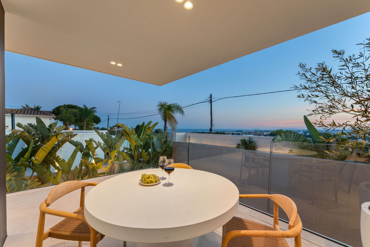 Huis te koop in Nueva Andalucía | 5 slaapkamers H5430487