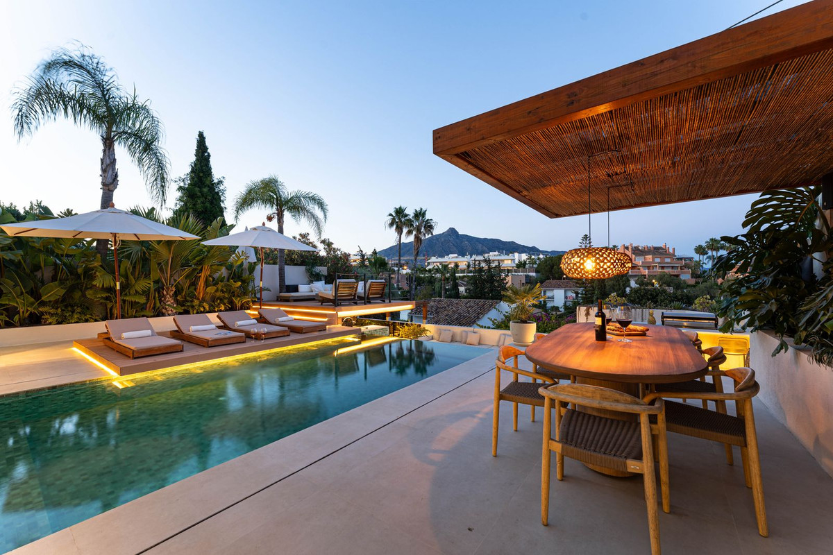 Huis te koop in Nueva Andalucía | 5 slaapkamers H5430487