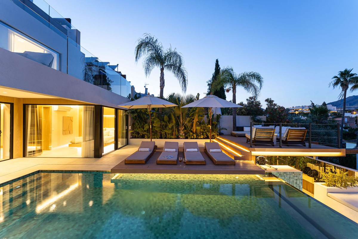 Huis te koop in Nueva Andalucía | 5 slaapkamers H5430487