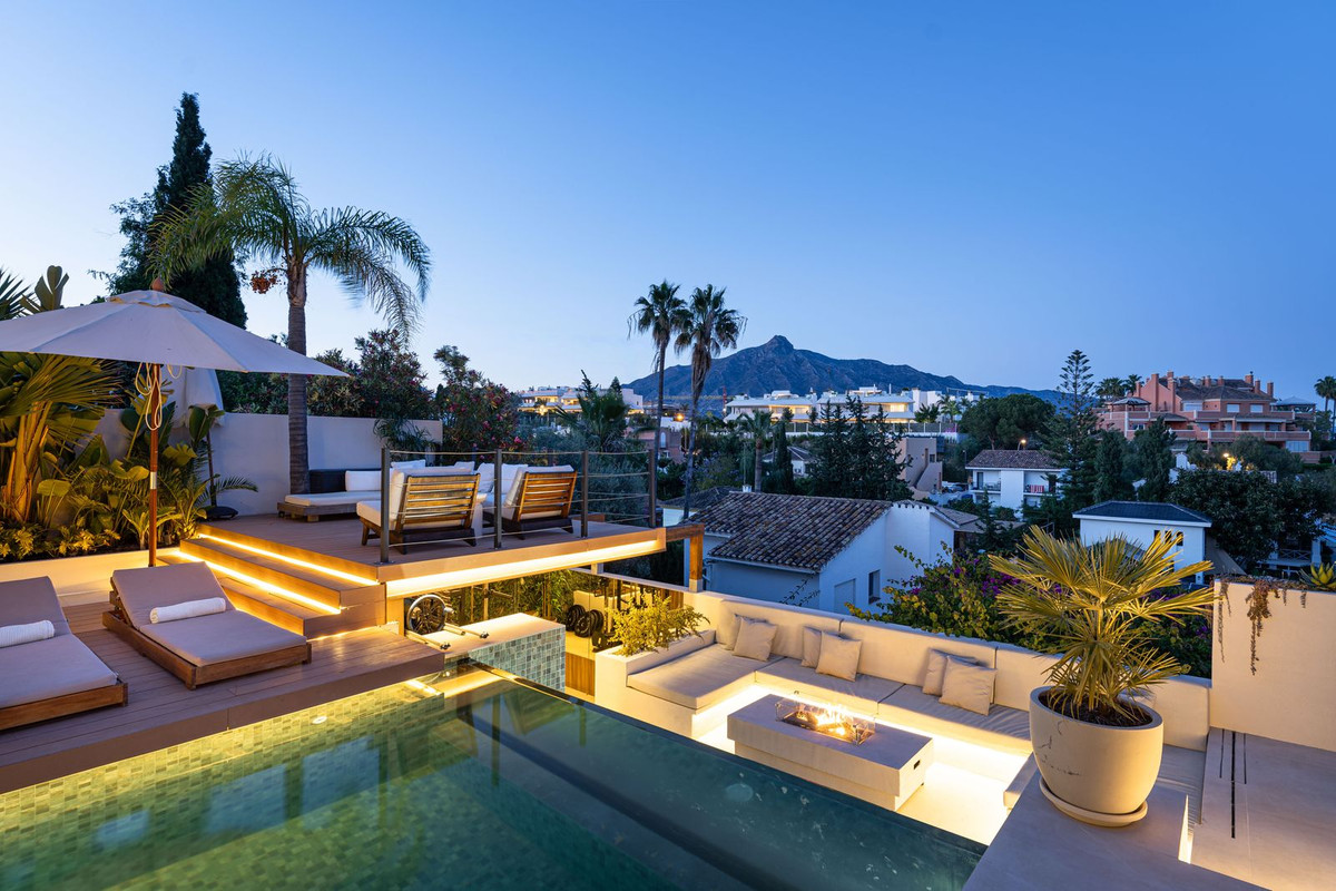 Huis te koop in Nueva Andalucía | 5 slaapkamers H5430487