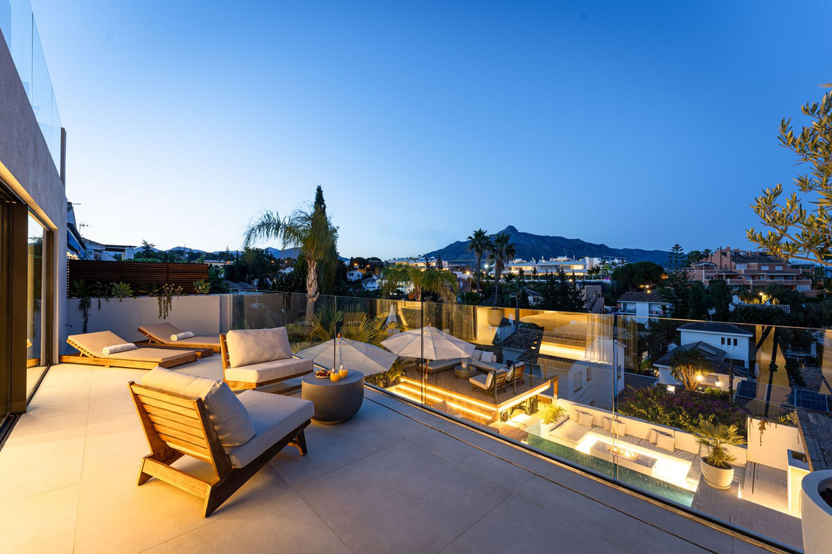 Huis te koop in Nueva Andalucía | 5 slaapkamers H5430487