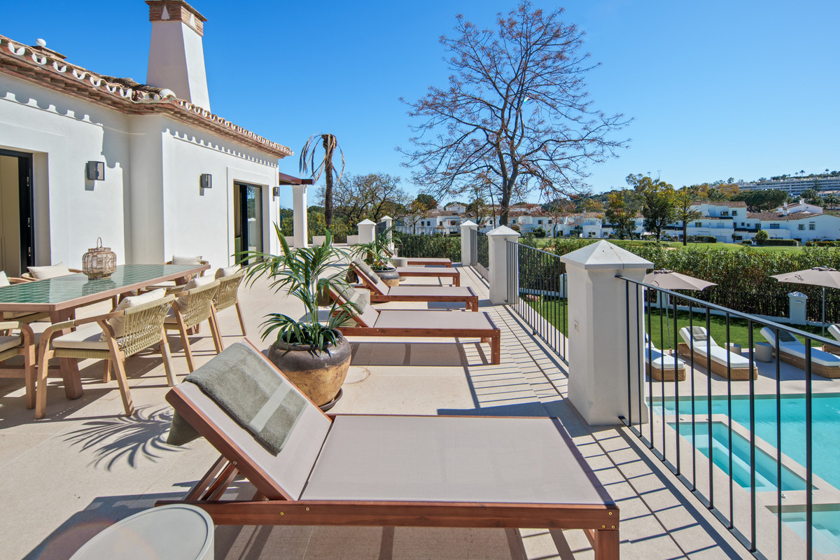 Huis te koop in Nueva Andalucía | 5 slaapkamers H5430715
