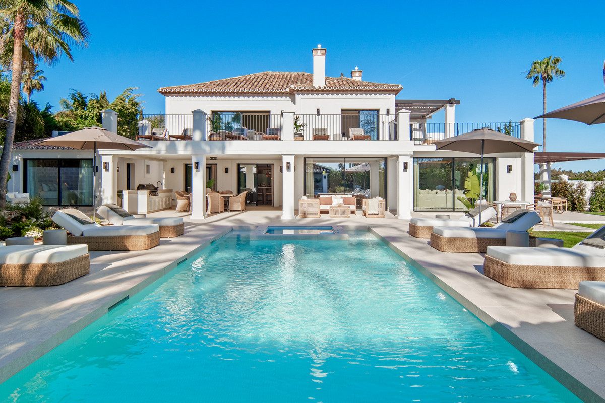 Huis te koop in Nueva Andalucía | 5 slaapkamers H5430715