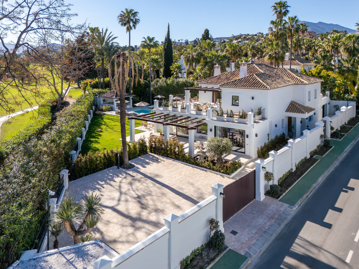 Huis te koop in Nueva Andalucía | 5 slaapkamers H5430715