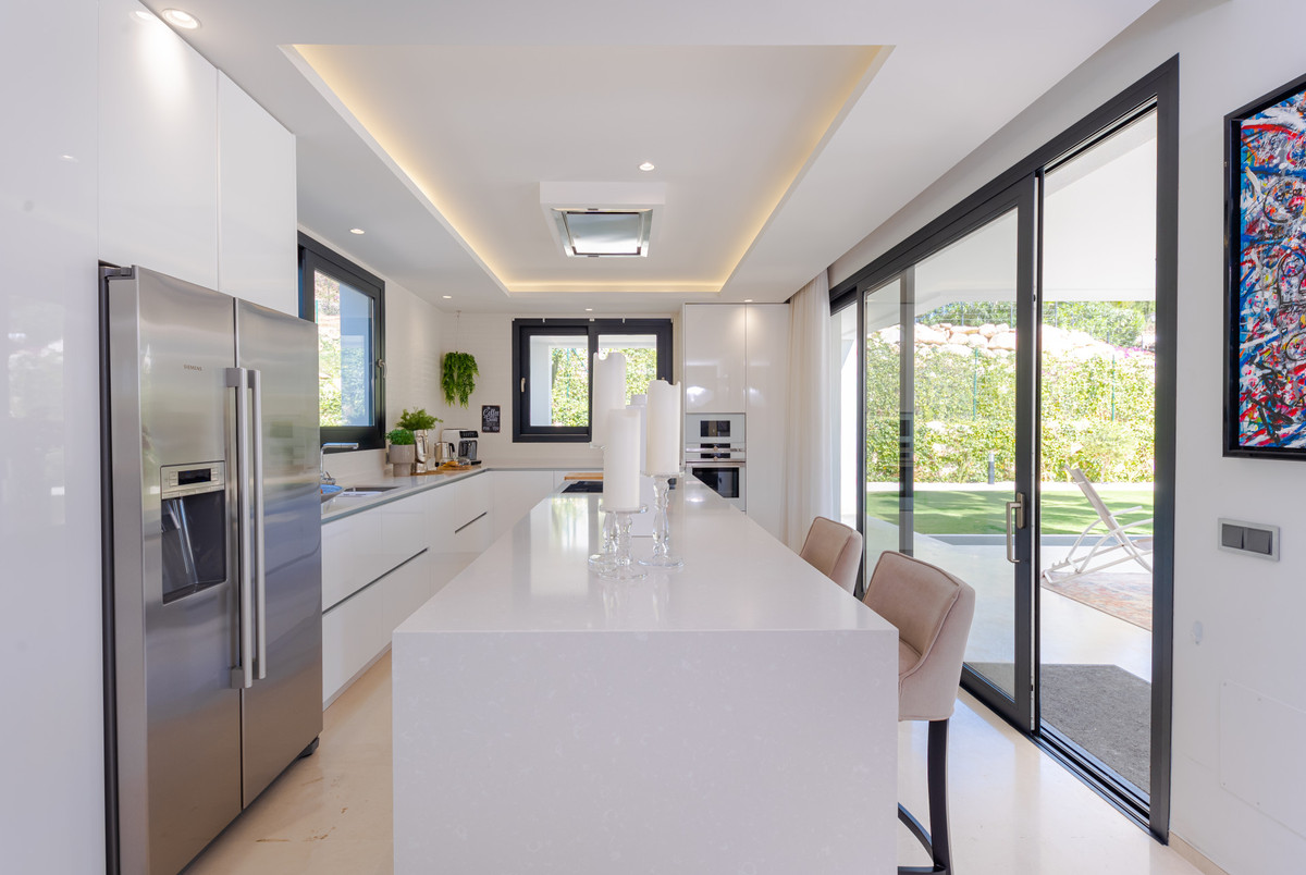 Huis te koop in Nueva Andalucía | 6 slaapkamers H5430757
