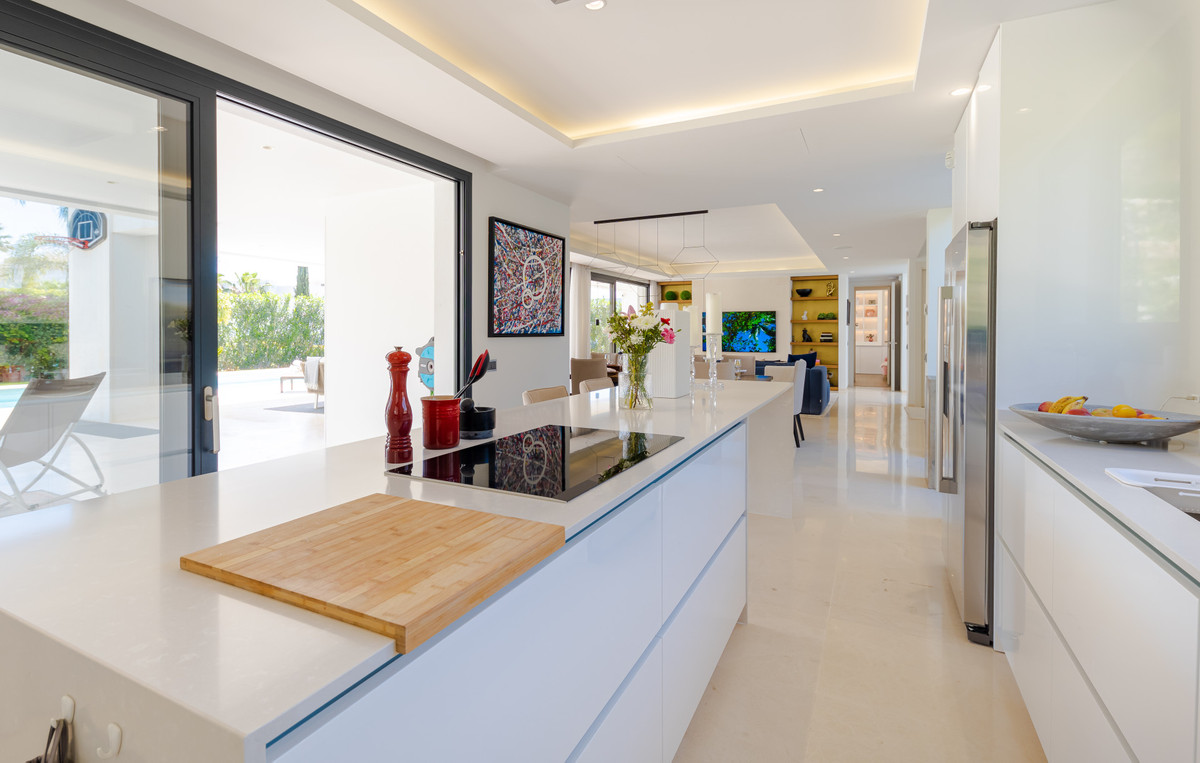 Huis te koop in Nueva Andalucía | 6 slaapkamers H5430757