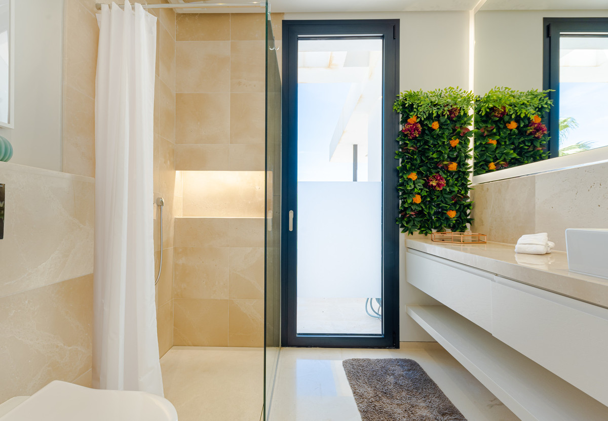 Huis te koop in Nueva Andalucía | 6 slaapkamers H5430757