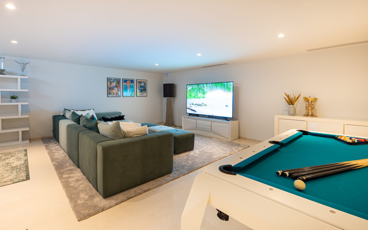 Huis te koop in Nueva Andalucía | 6 slaapkamers H5430757