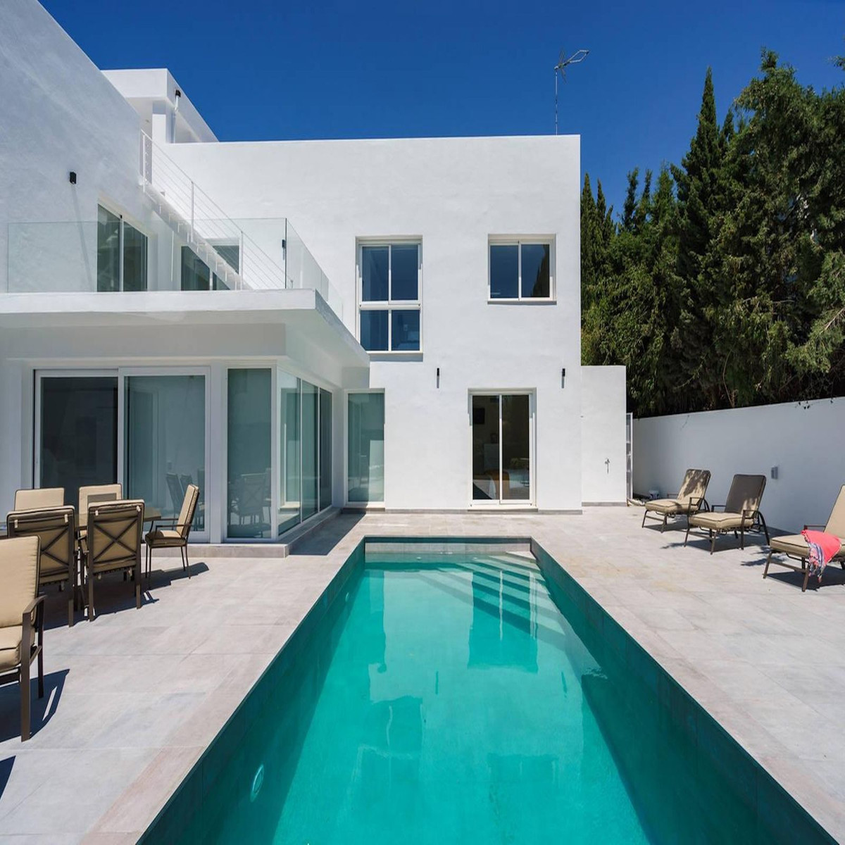 Bungalow te koop in Nueva Andalucía | 6 slaapkamers H5431219