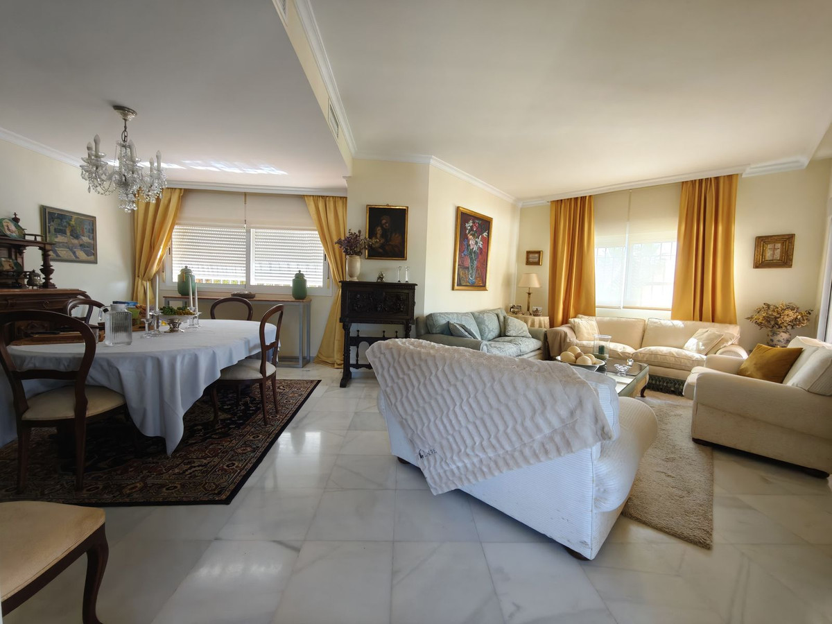 Huis te koop in Nueva Andalucía | 5 slaapkamers H5433322