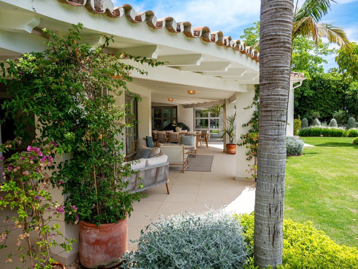 Huis te koop in Nueva Andalucía | 5 slaapkamers H5438941
