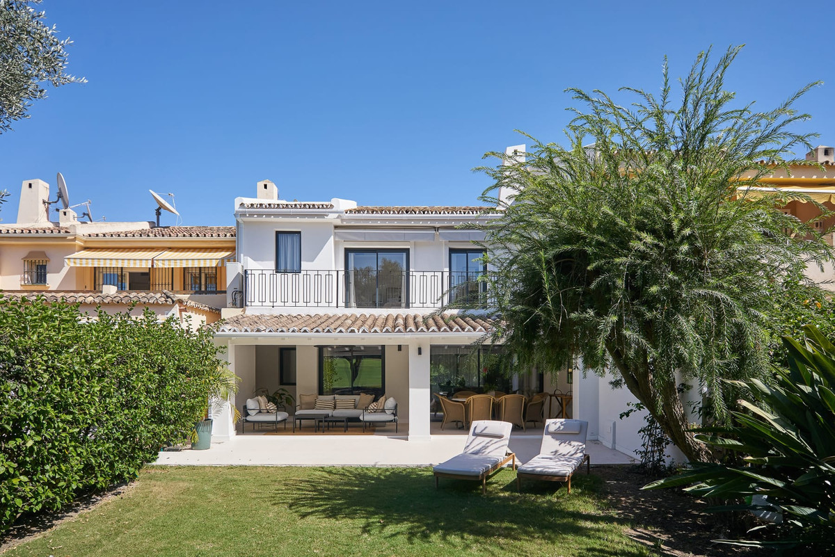 Huis te koop in Nueva Andalucía | 4 slaapkamers H5438995