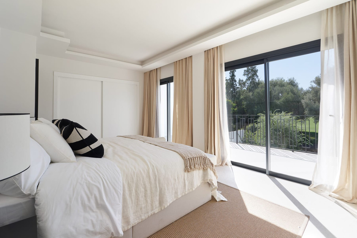 Huis te koop in Nueva Andalucía | 4 slaapkamers H5438995