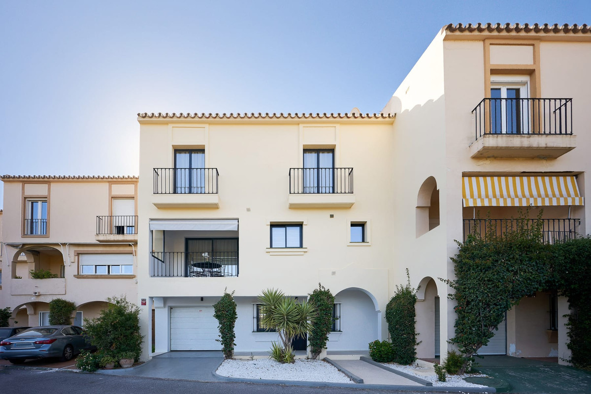 Huis te koop in Nueva Andalucía | 4 slaapkamers H5438995