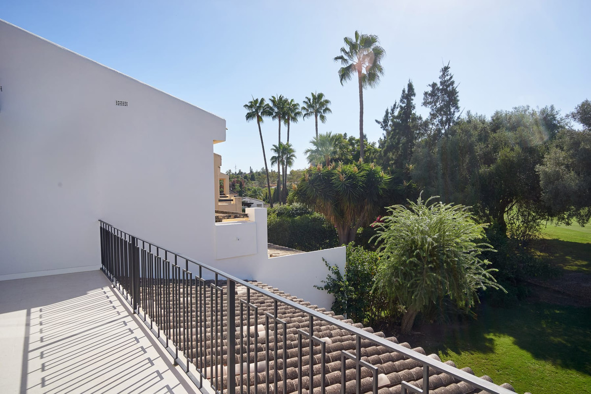 Huis te koop in Nueva Andalucía | 4 slaapkamers H5438995