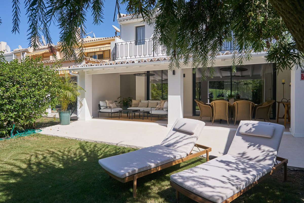 Huis te koop in Nueva Andalucía | 4 slaapkamers H5438995