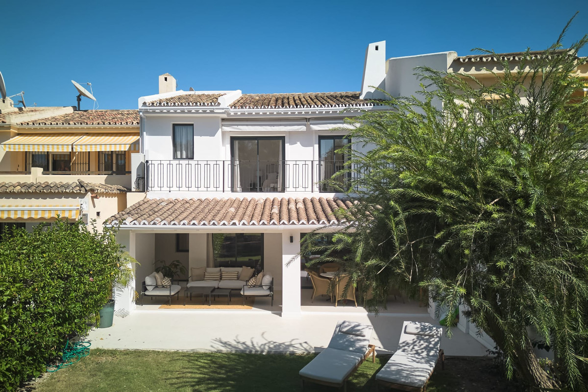 Huis te koop in Nueva Andalucía | 4 slaapkamers H5438995