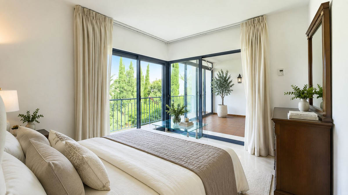 Huis te koop in Nueva Andalucía | 4 slaapkamers H5441230